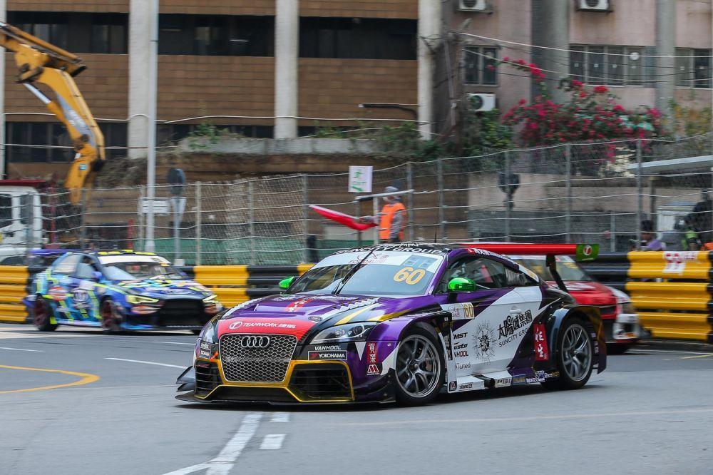 Read more about the article Suncity Racing Team locked front row in FOOD4U Macau Touring Car Cup Qualify