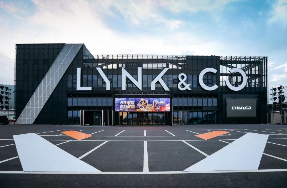 Read more about the article 2021 – Lynk & Co MEC
