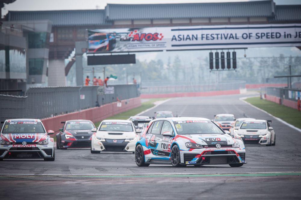 Read more about the article 2016 TCR Asia  R1