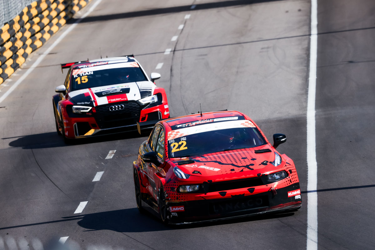 Read more about the article Three podium finishes for Teamwork Motorsport in the Macau TCR Asia Challenge