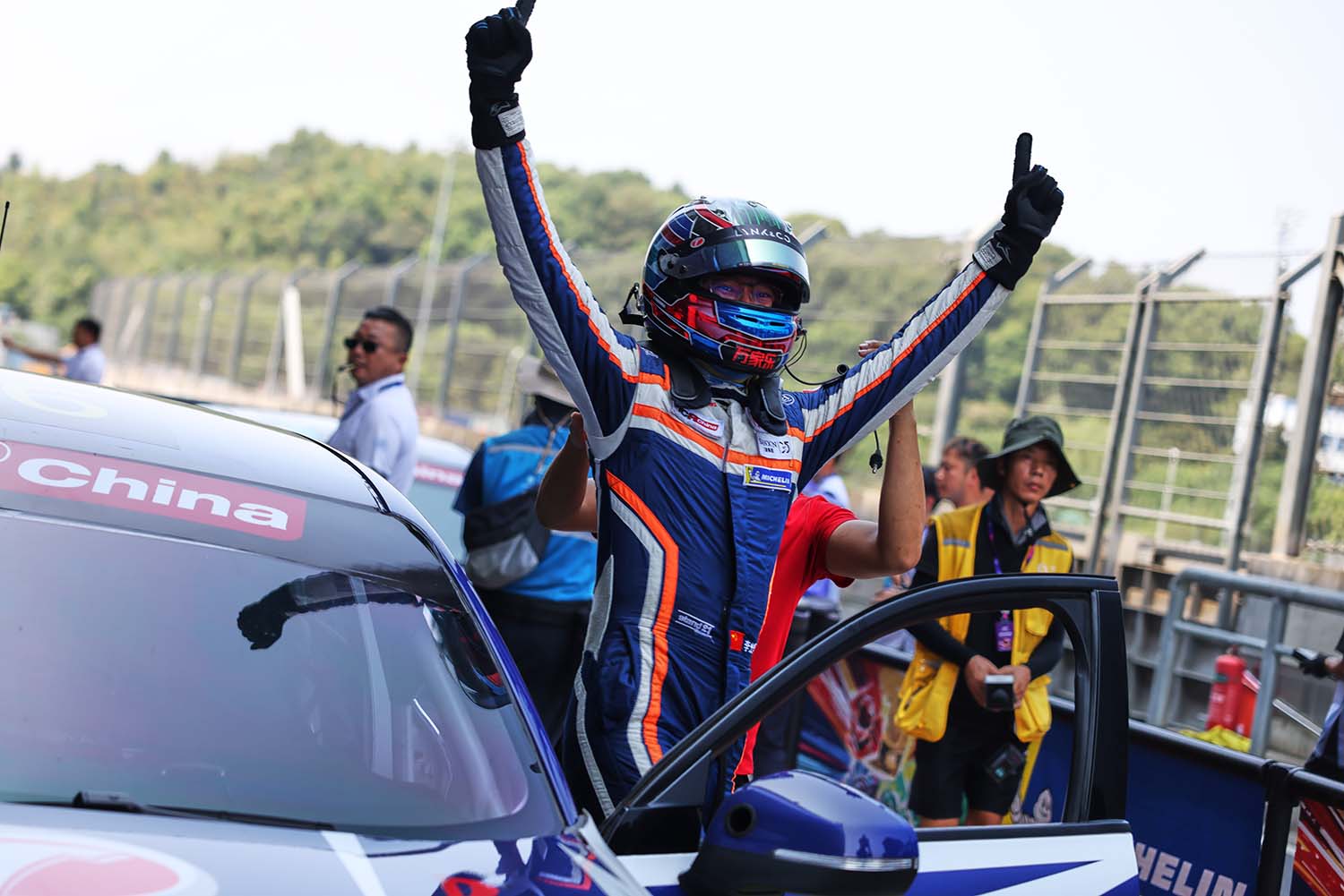 Read more about the article Fantastic pole position and first victory for Richard LI at Zhejiang