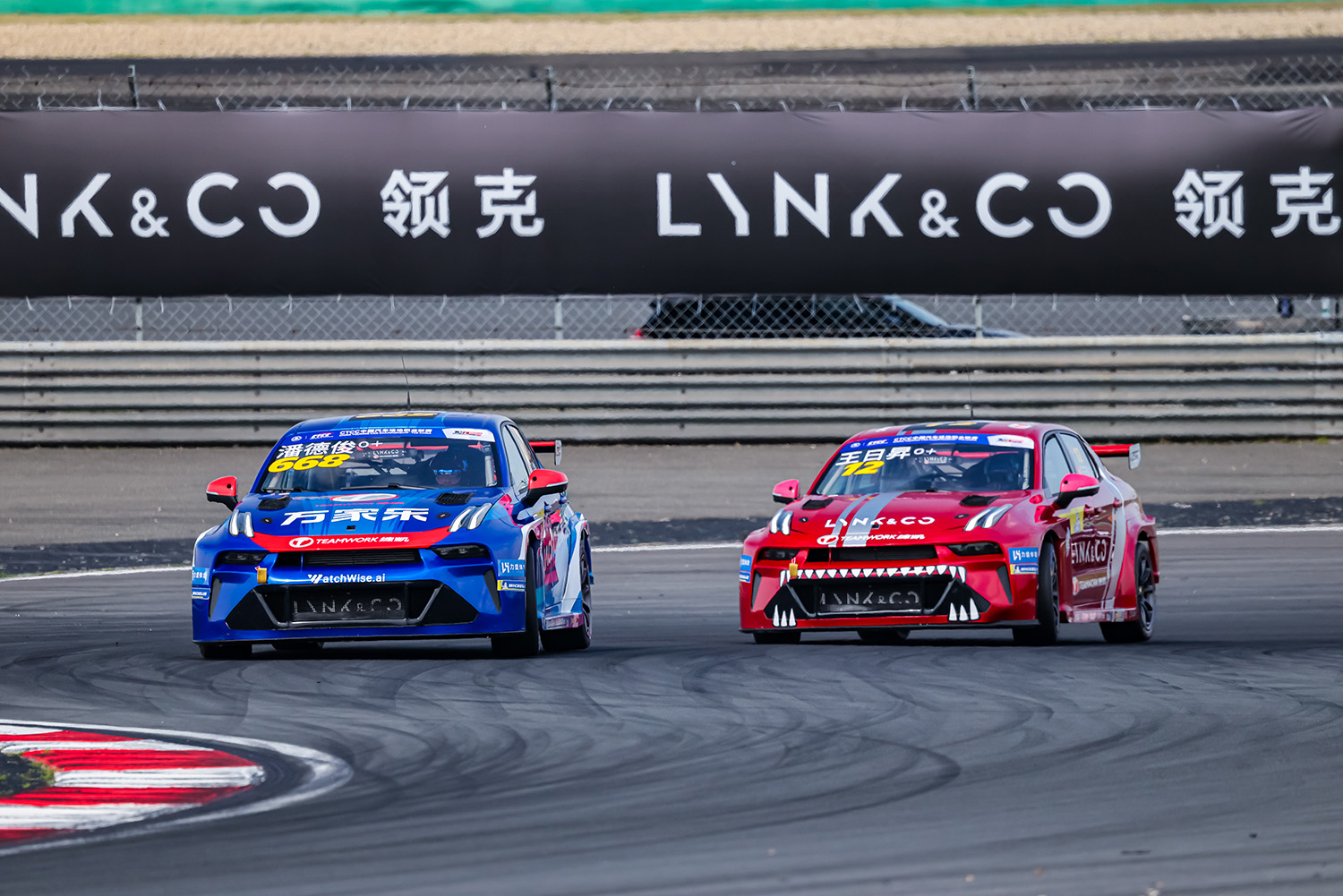 Read more about the article 赛车揭秘 | 中国力量铸就冠军决心：全新领克03+ TCR赛车解析